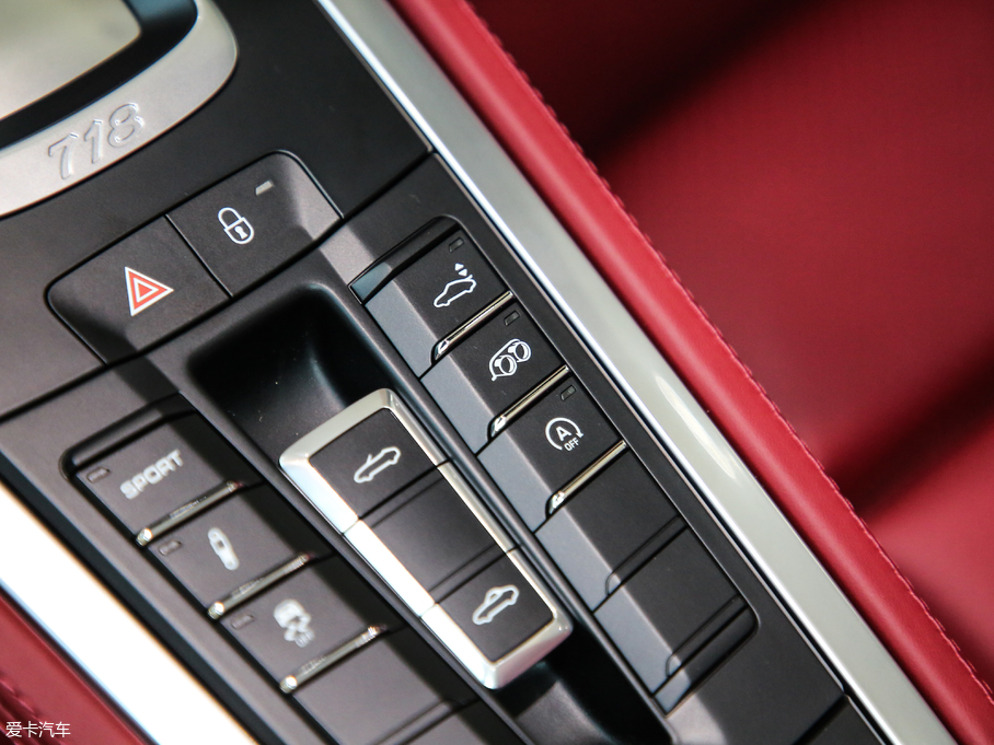 2018r(sh)718 718 Boxster Spyder