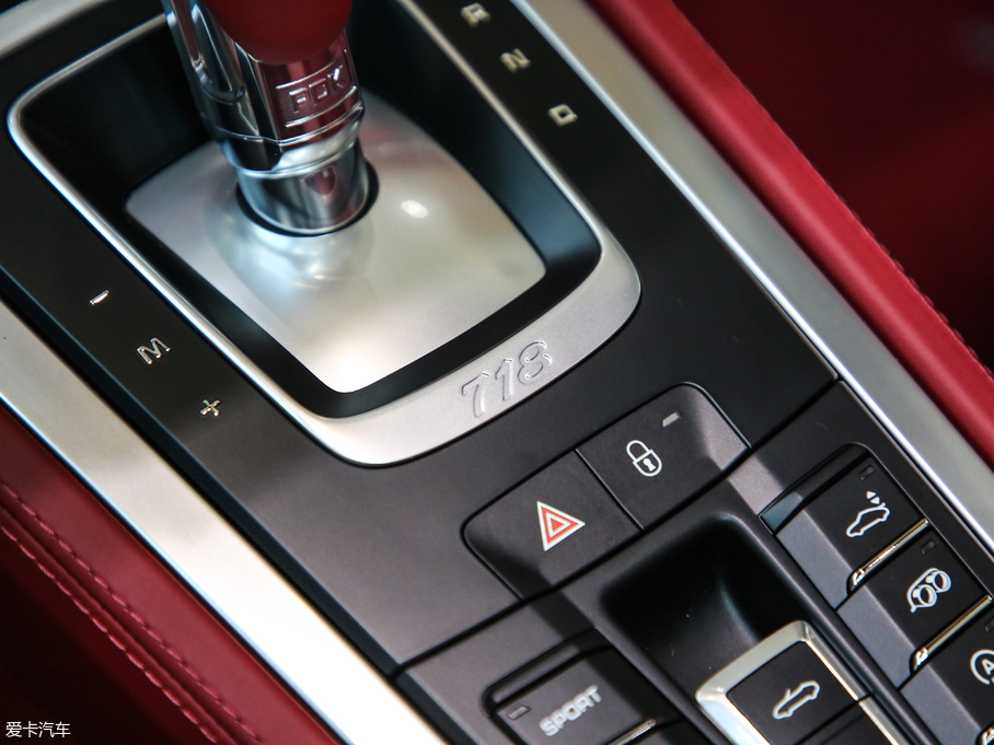 2018r(sh)718 718 Boxster Spyder