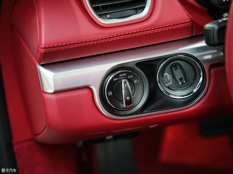 2018r718 718 Boxster Spyder