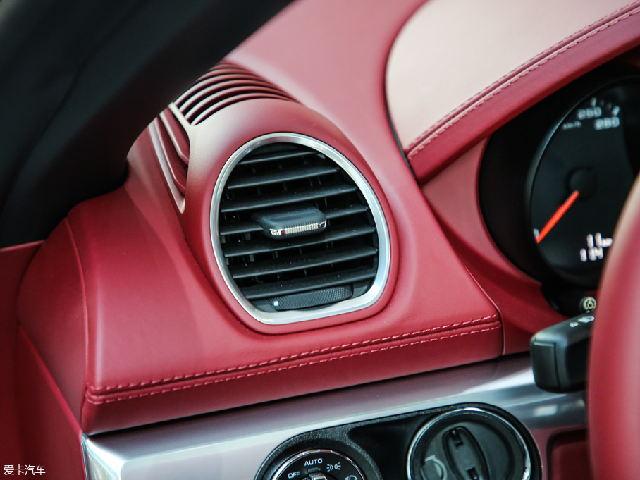 2018r718 718 Boxster Spyder