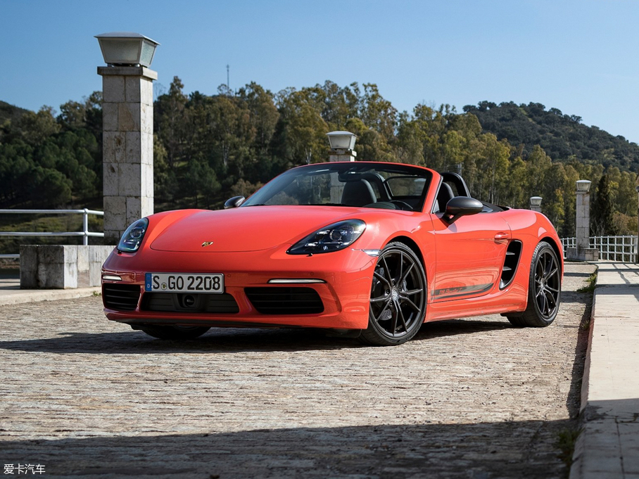 2019r718 Boxster T