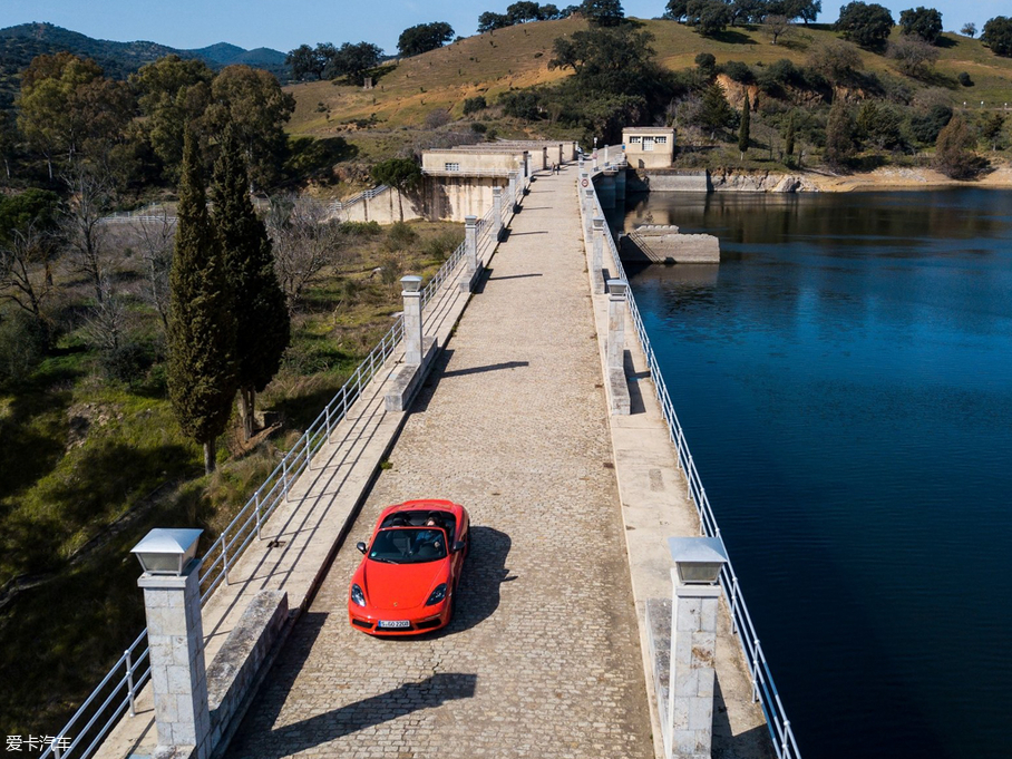 2019r718 Boxster T