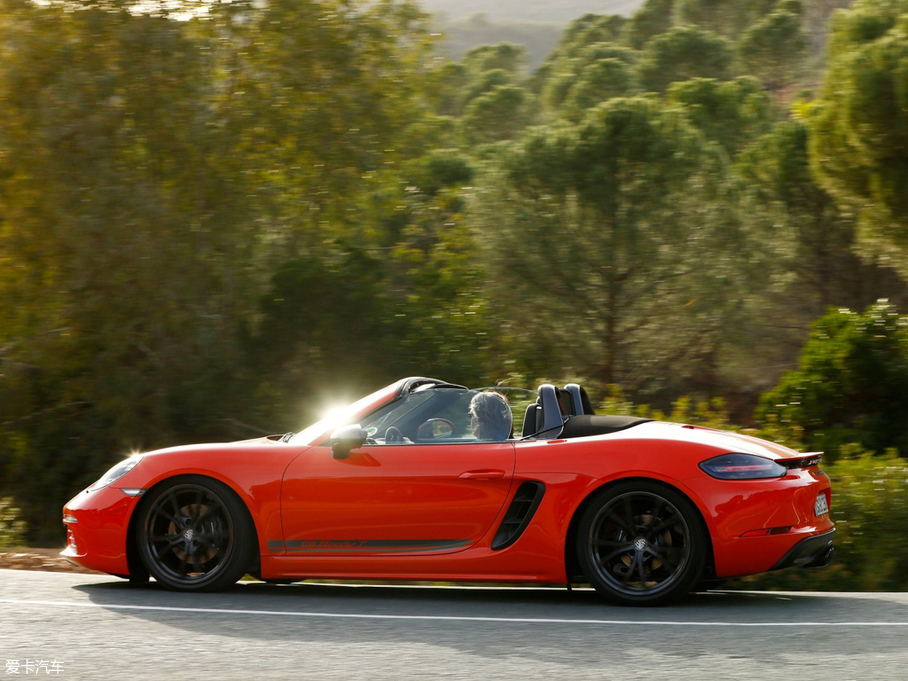 2019r718 Boxster T