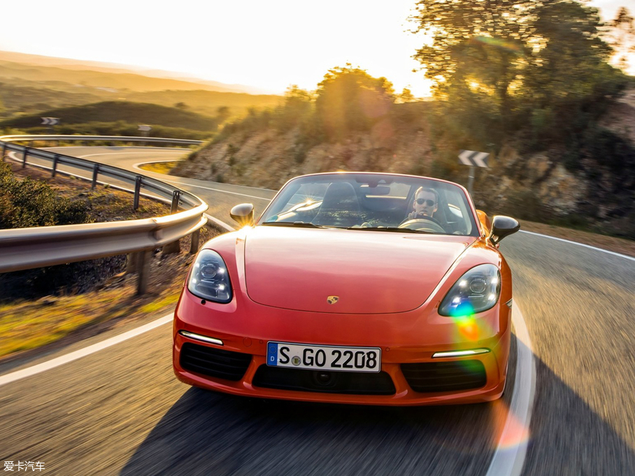 2019r718 Boxster T