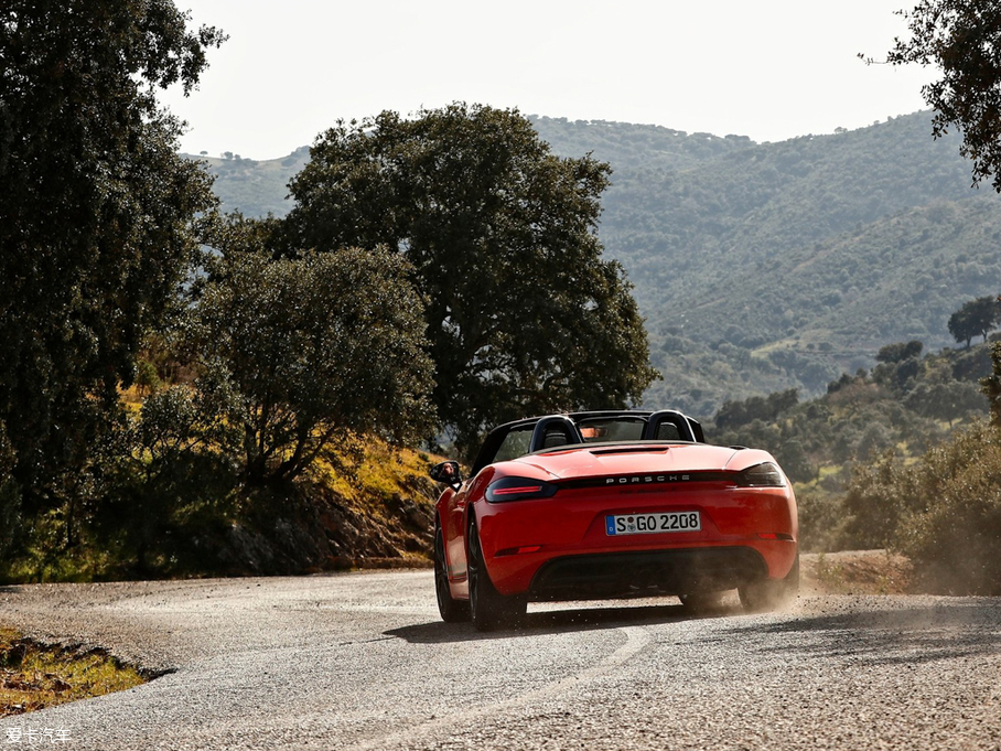 2019r718 Boxster T