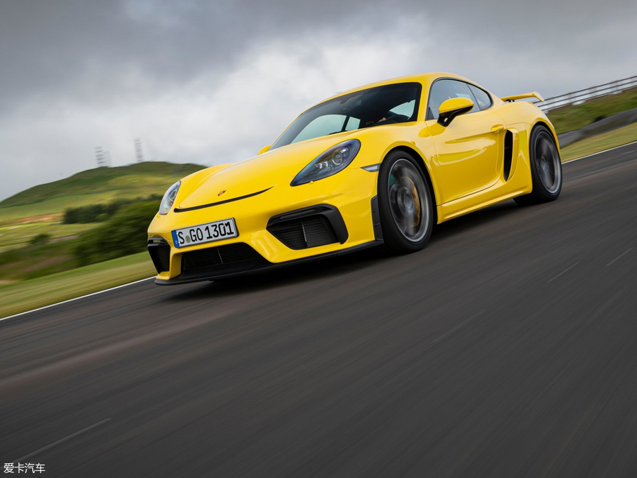 2019r(sh)718 Cayman GT4