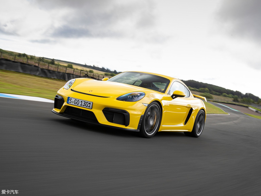 2019r(sh)718 Cayman GT4