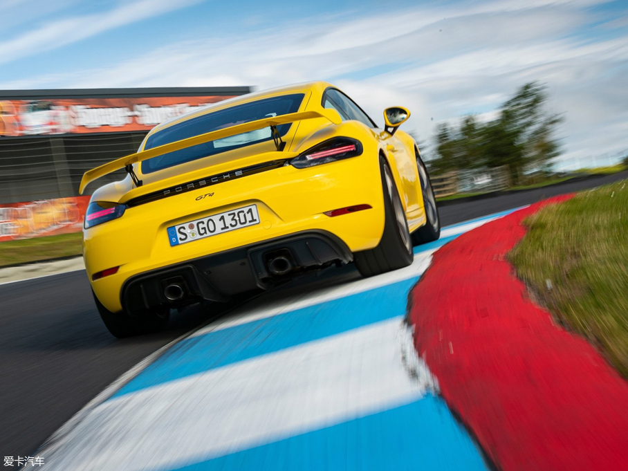 2019r718 Cayman GT4