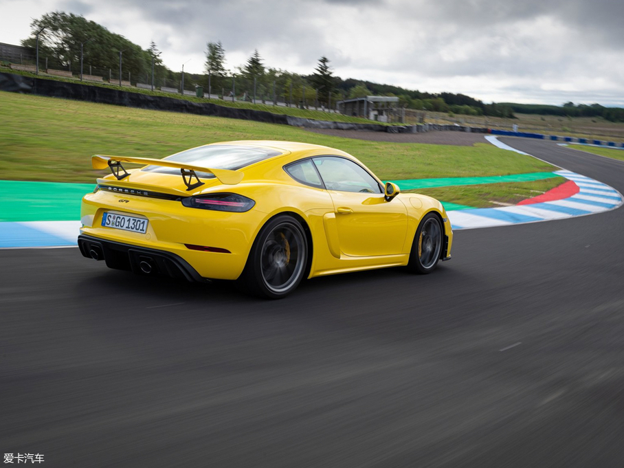 2019r718 Cayman GT4