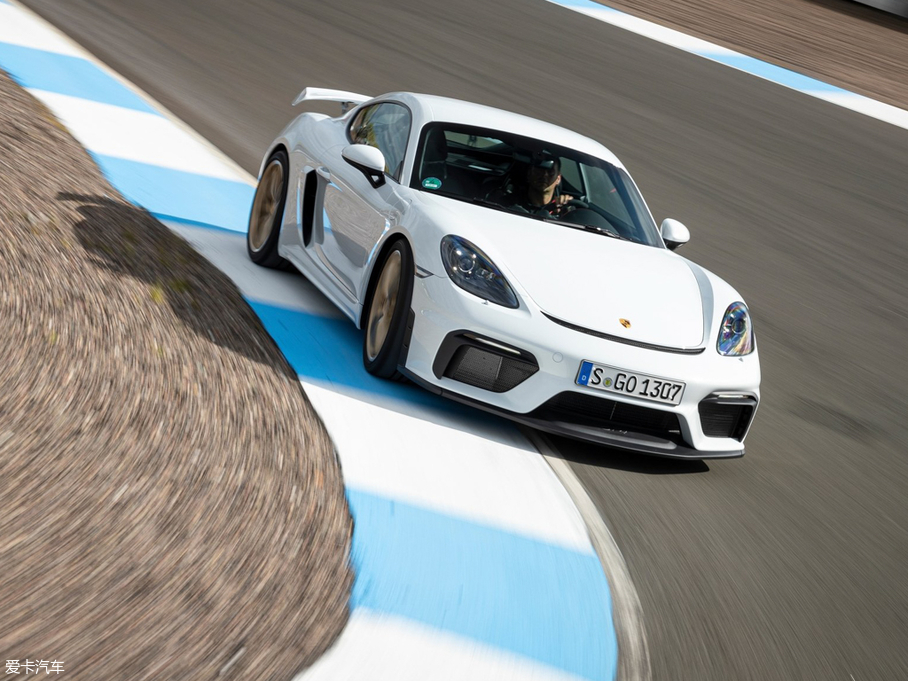 2019r718 Cayman GT4