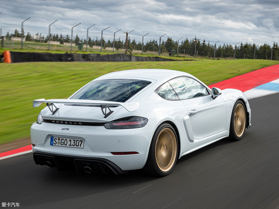 2019r(sh)718 Cayman GT4