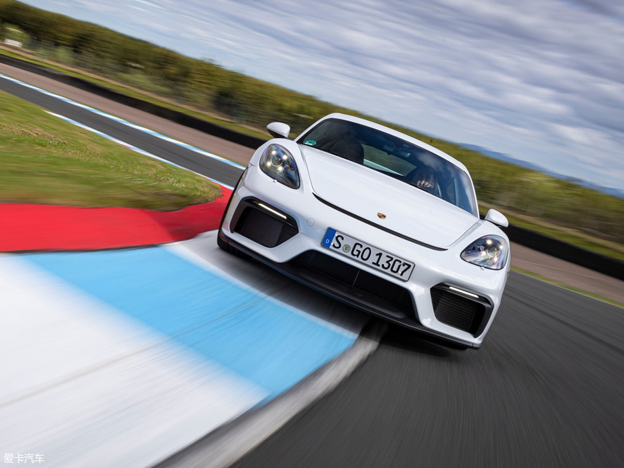 2019r718 Cayman GT4