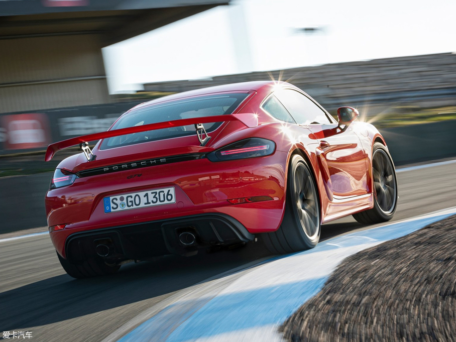 2019r718 Cayman GT4