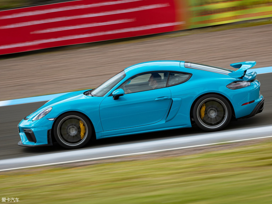 2019r718 Cayman GT4