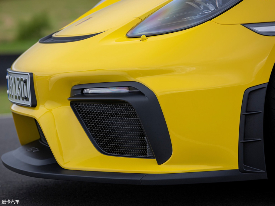 2019r718 Cayman GT4