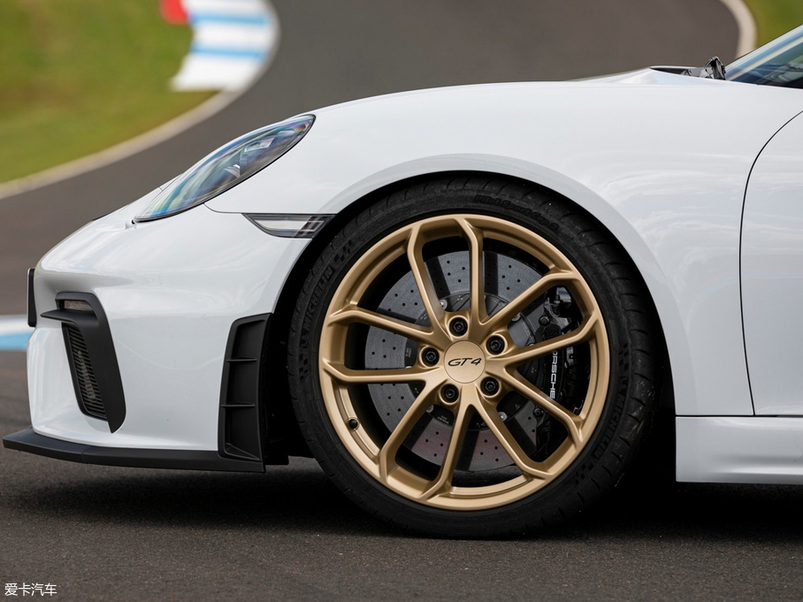 2019r718 Cayman GT4