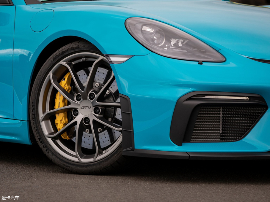 2019r718 Cayman GT4
