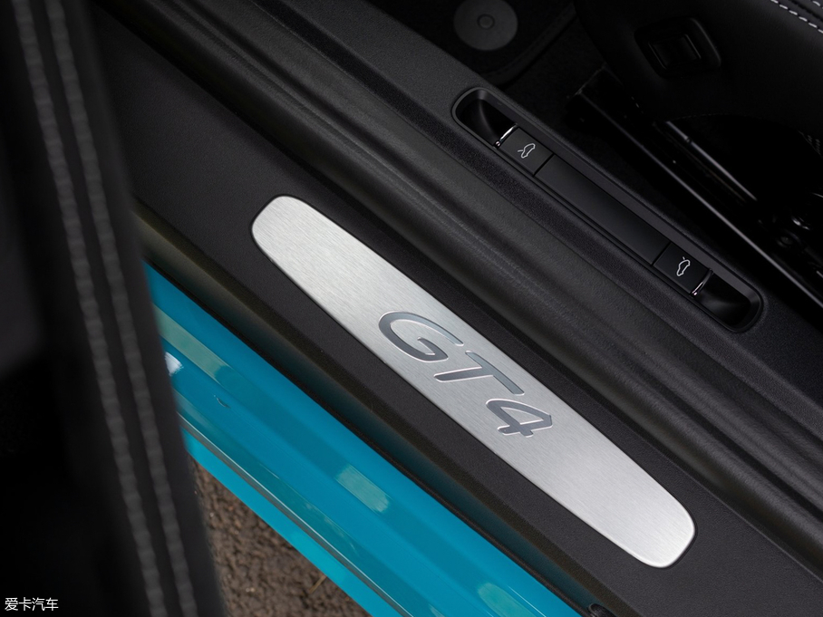 2019r718 Cayman GT4