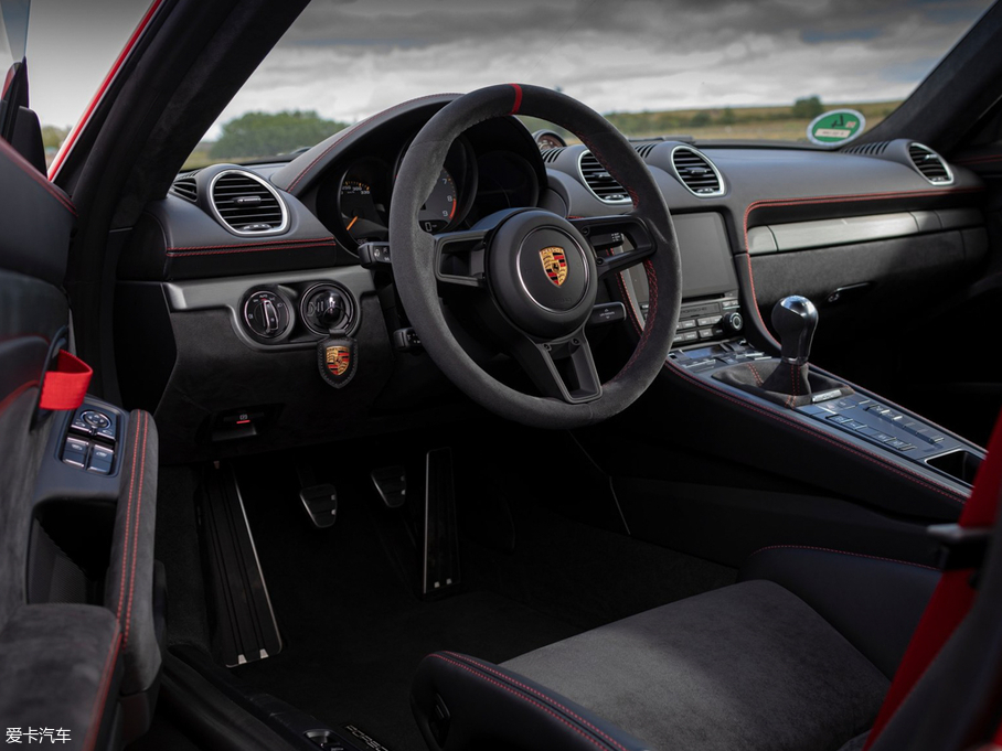 2019r718 Cayman GT4