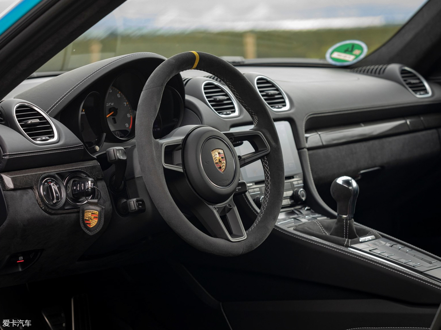 2019r718 Cayman GT4