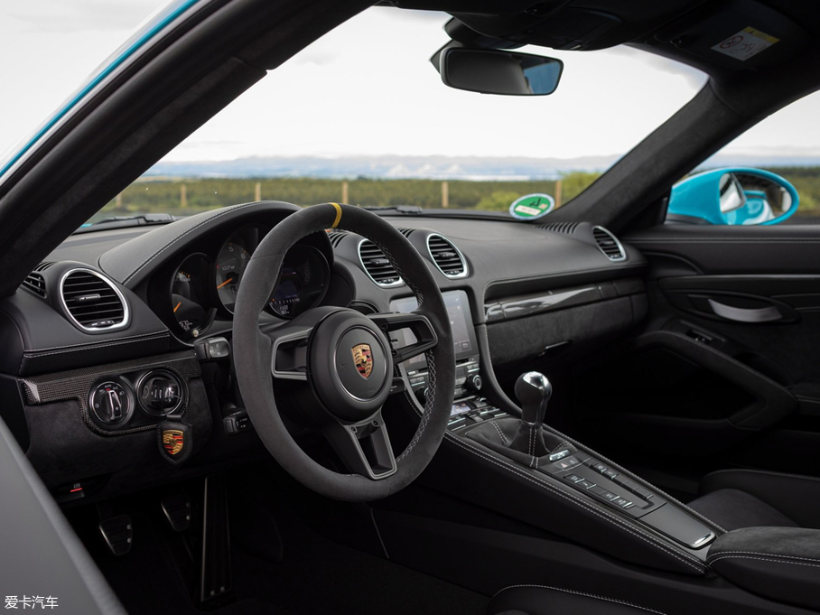 2019r718 Cayman GT4