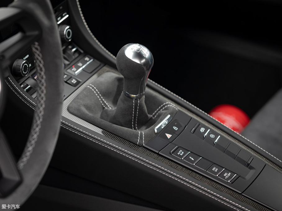 2019r718 Cayman GT4