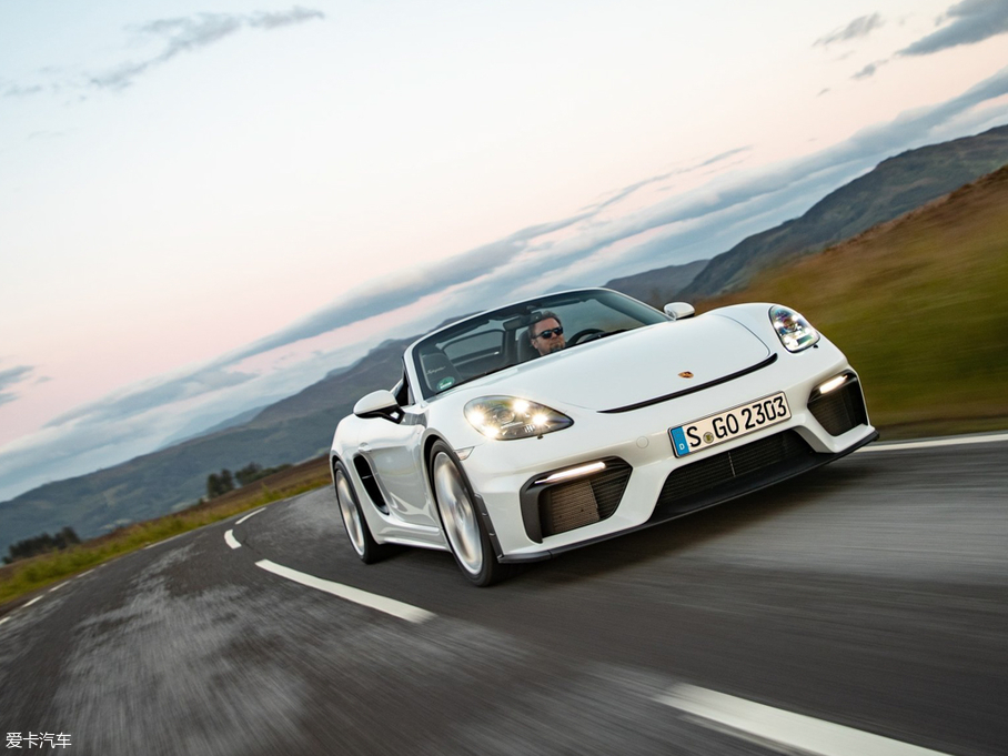 2019r(sh)718 Spyder