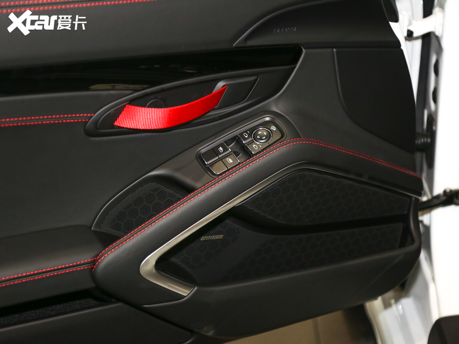 2019r718 Boxster T