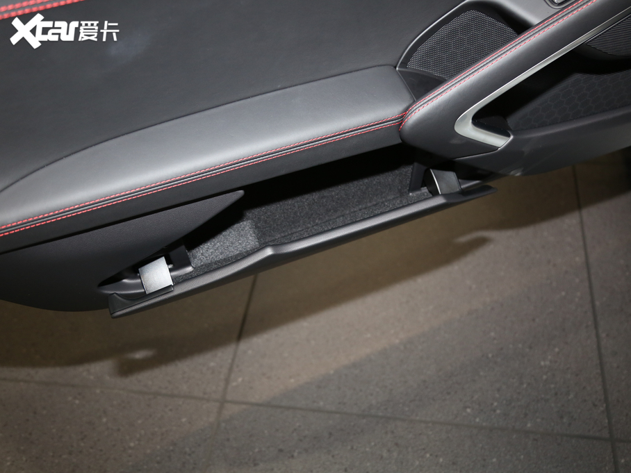 2019r718 Boxster T