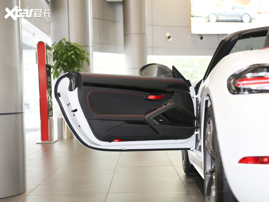 2019r718 Boxster T