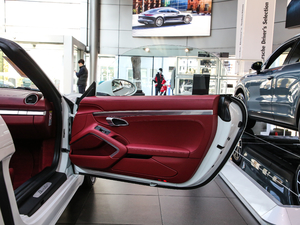 2018718 Boxster Spyder g