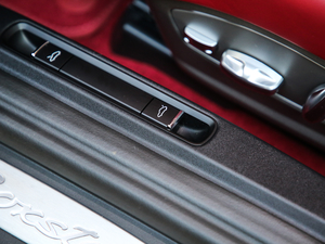 2018718 Boxster Spyder g