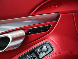 2018718 Boxster Spyder g