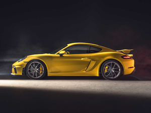 2019Cayman GT4 w^