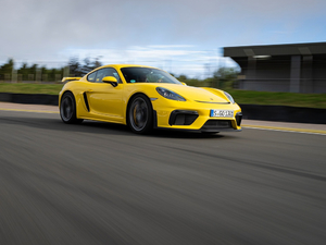 2019Cayman GT4 w^