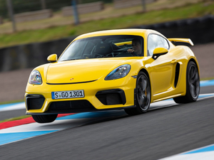 2019Cayman GT4 w^