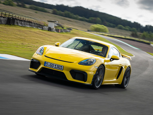 2019Cayman GT4 w^