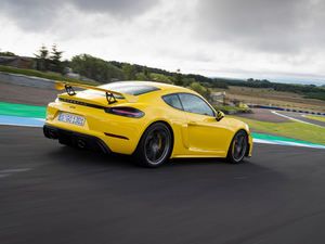 2019Cayman GT4 w^