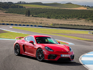 2019Cayman GT4 w^