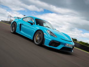 2019Cayman GT4 w^