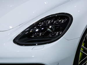 2019Turbo S E-Hybrid ^