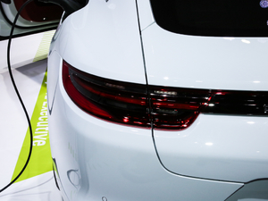 2019Turbo S E-Hybrid ^