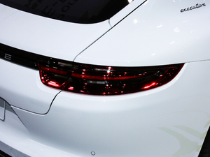 2019Turbo S E-Hybrid ^