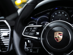 2020Cayenne Coup 3.0T п؅^(q)