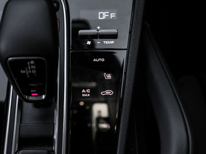 2020Cayenne Coup 3.0T п؅^(q)