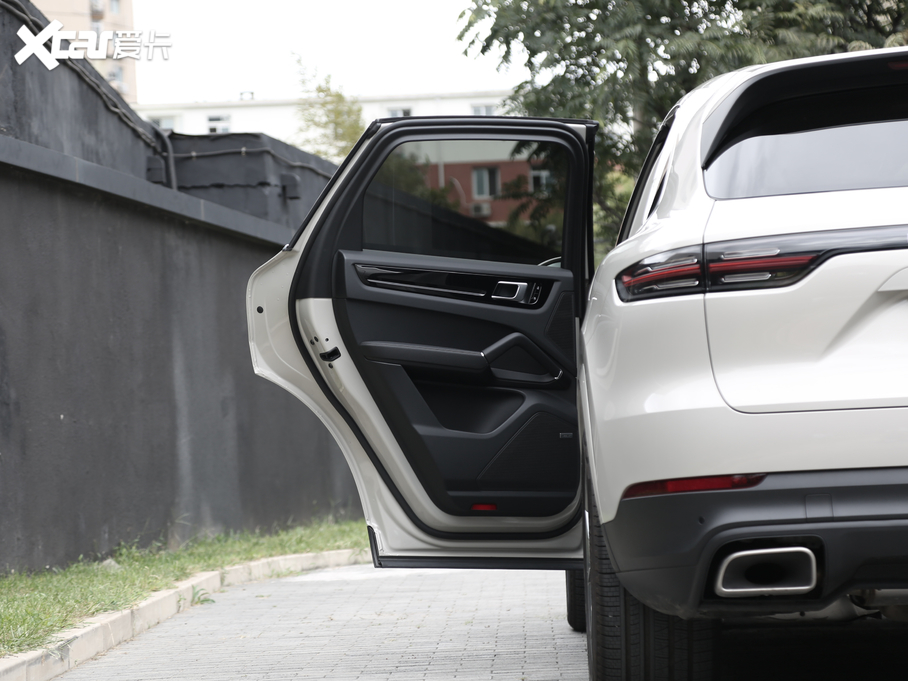 2020CayenneԴ E-Hybrid