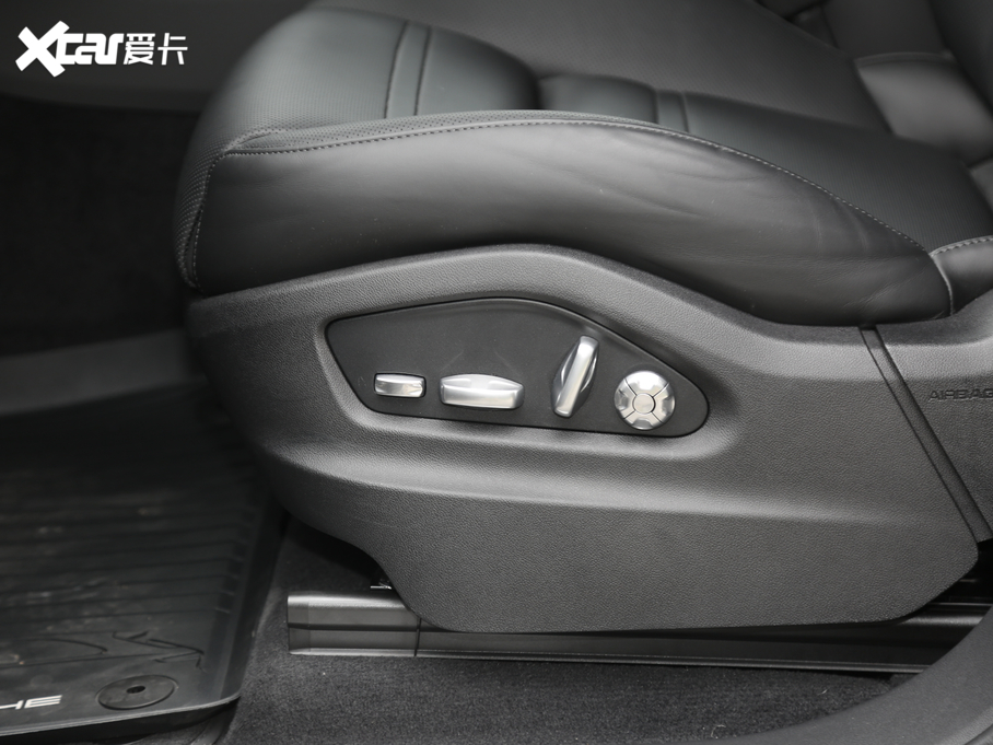 2020CayenneԴ E-Hybrid