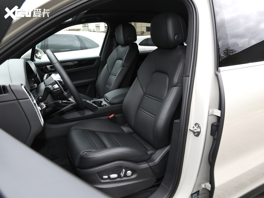 2020CayenneԴ E-Hybrid