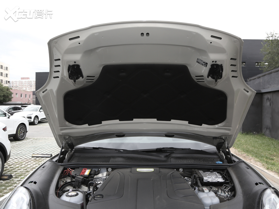 2020CayenneԴ E-Hybrid