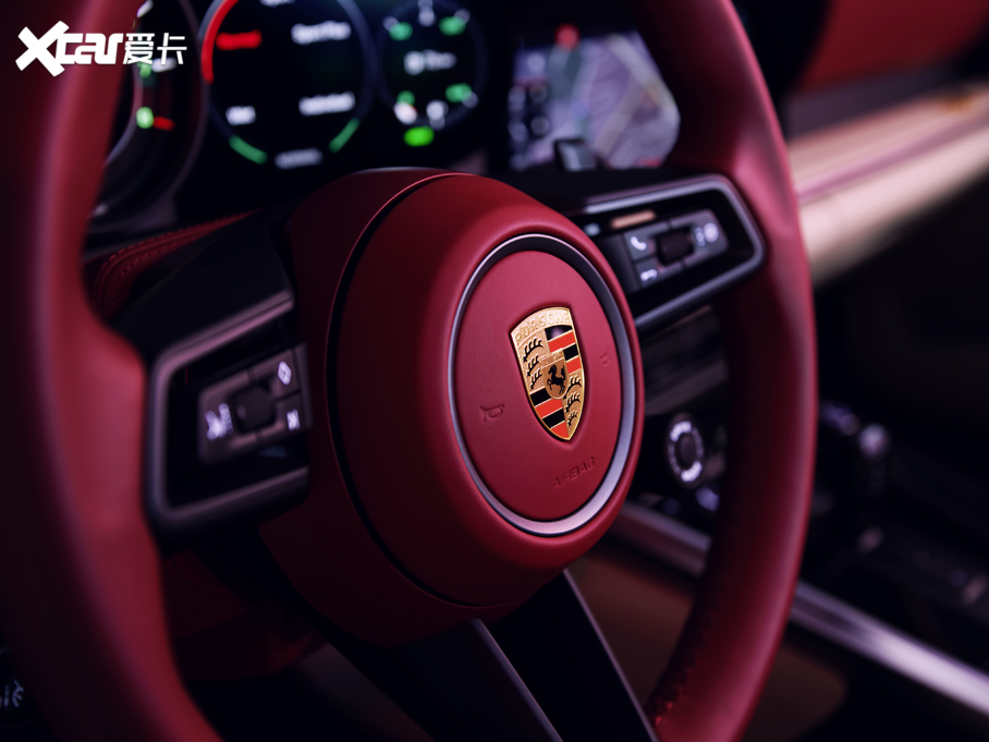 2020��r��911 Targa 4S 3.0T Heritage Design �؄e��